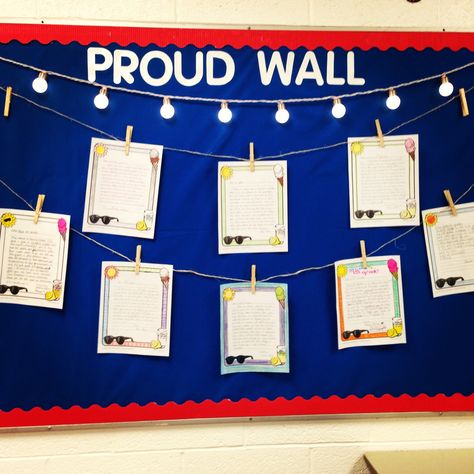 The Proud Wall for students' best work. I have advice letters from past 7th graders up to start the year out. Soft Board Decoration, Student Board, Classroom Charts, School Kids Crafts, School Board Decoration, School Creative, Star Students, School Displays, Classroom Display