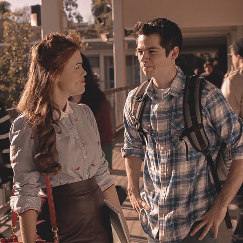 Stiles Looking At Lydia, Lydia And Stiles Aesthetic, Stiles Stilinski And Lydia, Stydia Teen Wolf, Lydia And Stiles, Styles And Lydia, Teen Wolf Stydia, Teen Wolf Movie, Wolf Movie