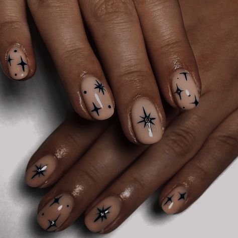 Witchy Natural Nails, Short Nails Celestial, Star Nail Manicure, December Nail Inspo Short, Short Starry Nails, Short Nail Designs Celestial, Celestial Pedicure, Yule Ball Nails, Black And Gold Nails Stars