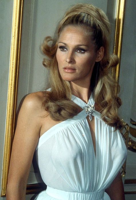 Adrienne Ames, Honey Ryder, James Bond Girls, Ursula Andress, Bond Girl, Bond Girls, Actrices Hollywood, Jane Birkin, Brigitte Bardot