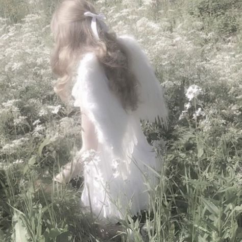 The Grass, An Angel, Angel, White