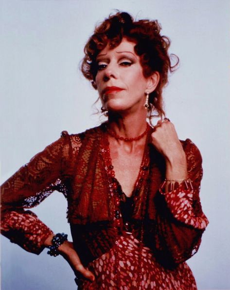 Carol Burnett as Miss Hannigan.  While auditioning for Annie, I got the chance to meet her.  She was just so super nice & bubbly with the most infectious laugh!! Miss Hannigan, Annie Costume, Annie Musical, 1980’s Fashion, Candice Bergen, Bernadette Peters, Elizabeth Montgomery, Angela Lansbury, Carol Burnett