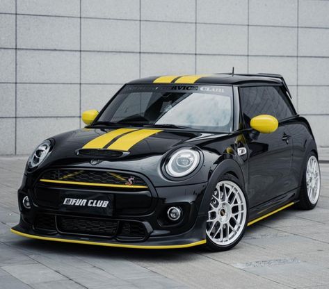 Mini Cooper Wrap Ideas, Mini Cooper Tuning, Mini Cooper Works, Mini Cooper Custom, Pocket Rocket, Mini Ideas, Mini Coopers, Car Wraps, Cars Classic