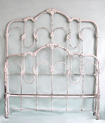 Original Antique Iron Bed Details Rod Iron Bed, Painted Iron Beds, Iron Twin Bed, Antique Iron Bed, White Iron Beds, Princess Letters, Antique Bed Frame, White Metal Bed, Antique Iron Beds