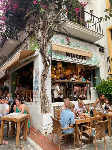 Spain Home Aesthetic, Spain Cafe Aesthetic, Malaga Spain Food, Tapas Aesthetic Spain, Cafe In Spain, Spanish Cafe Aesthetic, Spanish Culture Aesthetic Food, Spanish Lifestyle Aesthetic, Spain Lifestyle Aesthetic