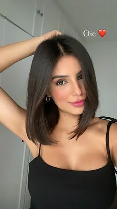 Bust Length Hair, Short Hair Styles Women 2023, Short Dark Brown Hair Straight, Short Hair For Small Face, Bob Haircuts For Women Round Face, Womens Haircuts For Thinning Hair, Sholder Haircut Girl, Hair Trends 2023 Haircuts Women Short, Short Hair Cuts For Oval Face Shape