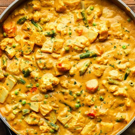 Vegetable Korma Veggie Korma, Vegan Korma, Vegetable Korma Recipe, Vegetarian Korma, Korma Sauce, Vegetable Korma, Vegetable Recipes Dinner, Freezer Dinners, Vegan Indian Recipes