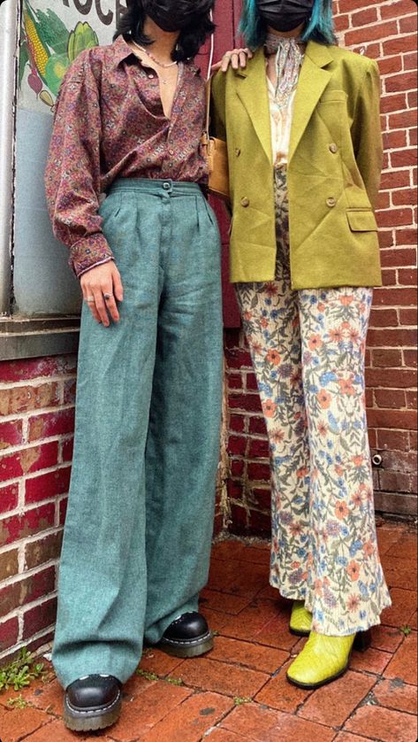 Vintage 2 Piece Outfit, 60s Blazer Outfit, Austrian Street Style, 70s Formal Outfits, Funky Blazer Outfit, Eclectic Street Style Summer, Retro 70s Fashion Outfits, Nonbinary Cocktail Attire, 80s Work Fashion