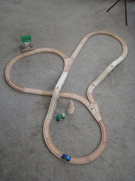 BRIO wood train 3 loop layout Wood Train Track Layout, Wooden Train Track Layout Ideas, Brio Train Layout Ideas, Wooden Train Track Layout, Geotrax Layout, Wooden Train Set Layout, Ikea Train Set, Ikea Train, Ikea Lillabo