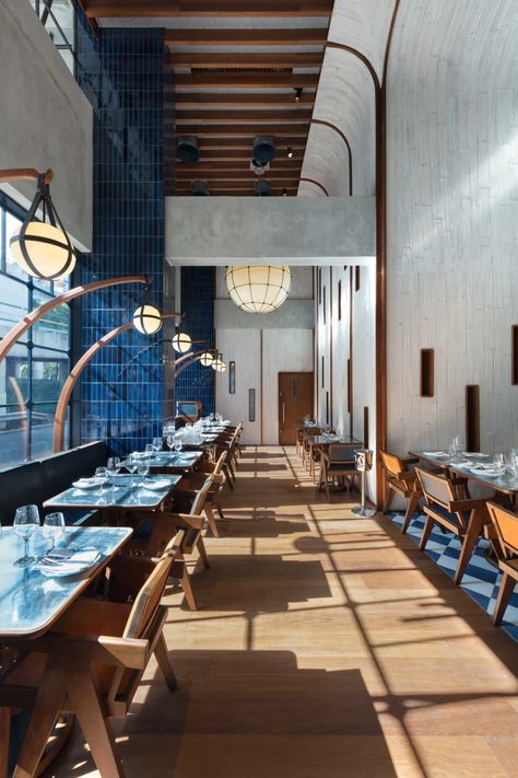 A Work of Substance, Dennis Lo · The Fleming · Divisare Modern Seafood Restaurant Design, Back Bar Wall Ideas, Fish Restaurant Design, Blue Restaurant, Luxury Restaurant Interior, Concept Restaurant, Marina Restaurant, Bar Restaurant Design, Architecture Restaurant