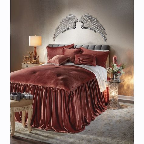 Holiday Food Gifts, Fancy Bed, Copper Bedroom, Bedroom Comforter Sets, Velvet Bedspread, Velvet Comforter, Velvet Bedding Sets, Victorian Bedroom, Bed Spread