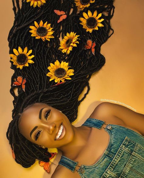 CHARMING  CHARLTON’s Instagram profile post: “FLEXIN MY COMPLEXION 👸🏼👸🏽👸🏾👸🏿 Client: @ruthlessassstar Model: @p.hndrxx” Cabello Afro Natural, 21st Birthday Photoshoot, Flower Photoshoot, Creative Photoshoot Ideas, Glam Photoshoot, Beauty Photoshoot, Girls Braids, Photoshoot Themes, Photoshoot Concept