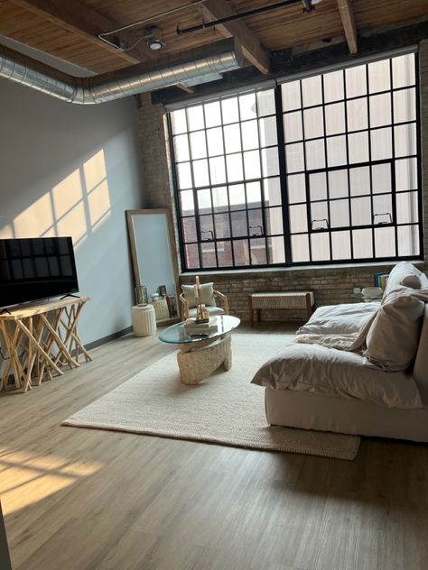 Nyc Loft Apartment Aesthetic, Apartment Above Shop, Ny Loft Apartment, Loft Apartment Layout, Nyc Loft Apartment, Moody Apartment, Cozy Loft Apartment, Loft Apartment Aesthetic, Loft Studio Apartment