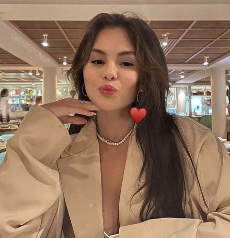 Selena Gomez Wallpaper, Selena Gomez Album, Rm Jhope, Selena Gomez Outfits, Selena Gomez Cute, Selena Gomez Pictures, Selena Gomez Style, Selena G, Best Feeling