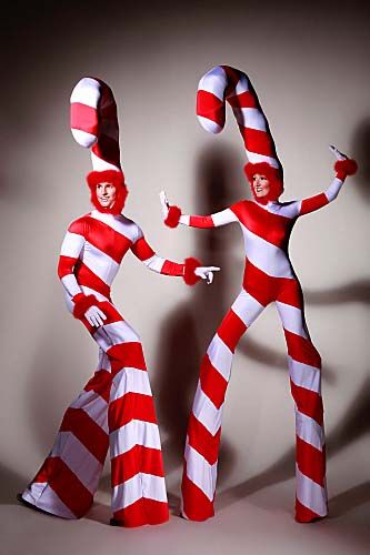 xmas nail art - candy cane Candy Cane Inspired Outfit, Peppermint Costume Diy, Holiday Characters Costumes, Candy Cane Outfit, Candy Halloween Costumes, Cotton Candy Costume, Candy Cane Costume, Diy Candy Cane, Stilt Costume