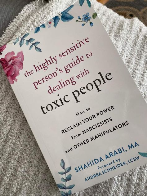 Dealing With Toxic People, Development Books, Empowering Books, Healing Books, Best Self Help Books, Books To Read Nonfiction, 100 Books To Read, Self Development Books, Unread Books