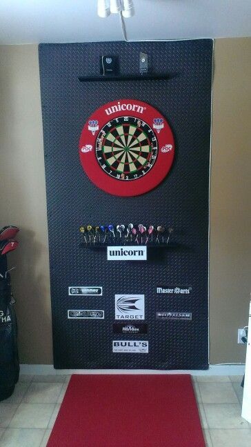 Dart Set Up, Dart Board Set Up, Modern Dart Board Wall, Darts Board Ideas, Dart Holder Diy, Dart Room Ideas, Darts Setup, Dart Board Ideas, Dart Board Wall Ideas