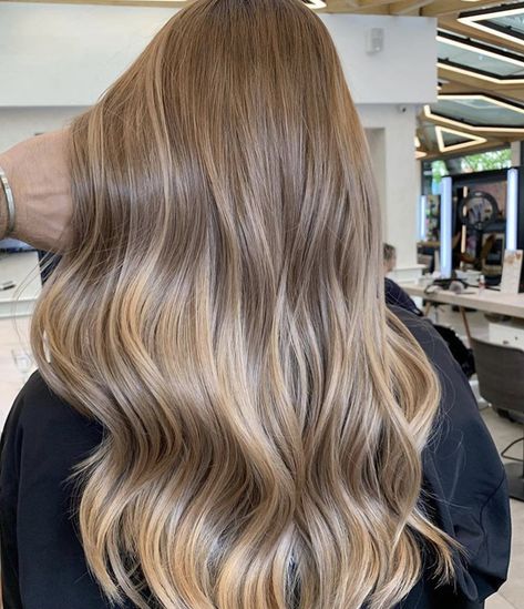 Soft Blonde Hair, Rambut Brunette, Summer Blonde Hair, Brown Hair Inspo, Bronde Hair, Brunette Hair With Highlights, Dirty Blonde Hair, Honey Blonde Hair, Hair Done