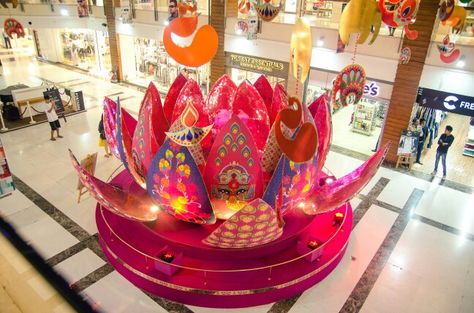 Beautiful lotus installation at #dlfplacesaket Indian Installation Art, Lotus Installation Art, Diwali Installation Ideas, Diwali Mall Installation, Lotus Installation, Diwali Installation, Lotus Artwork, Diwali 2024, Installation Ideas