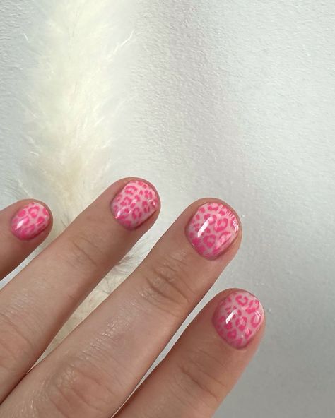 Check out my latest nail art! 💅✨ Loving this vibrant pink leopard print design. It’s the perfect mix of bold and fun, giving off major summer vibes. What do you think? #SummerNails #NailDesigns Pink Leopard Nails, Nails Leopard, Leopard Print Nails, Leopard Nails, Latest Nail Art, Pink Leopard Print, Pink Leopard, Summer Nails, Summer Vibes