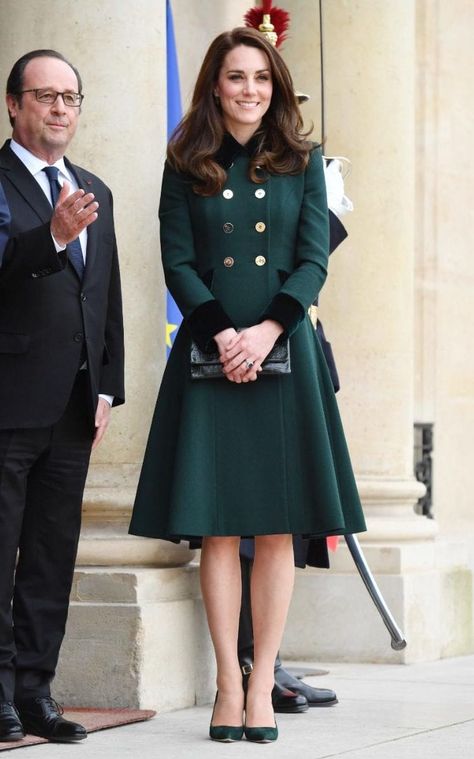 Kate Middleton Style Dresses, Kate Middleton Style Outfits, Düşes Kate, Looks Kate Middleton, Hunter Green Dresses, Kate Middleton Outfits, Princess Kate Middleton, Middleton Style, Catherine Middleton