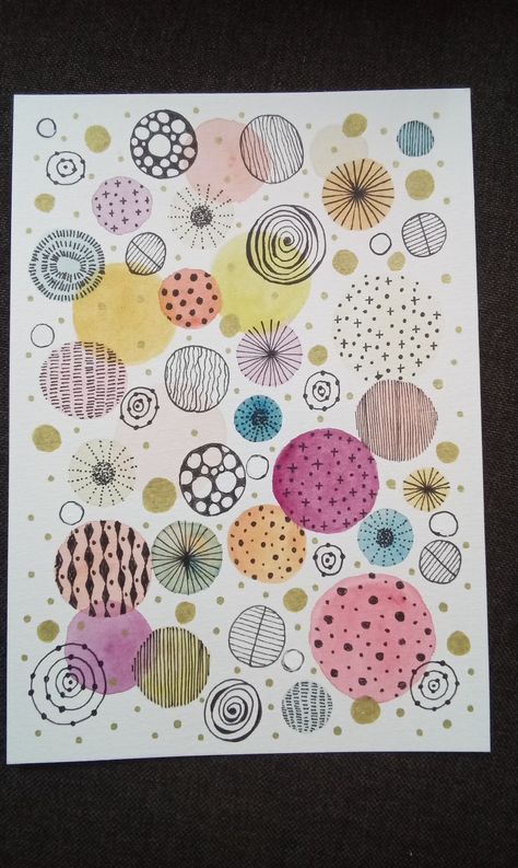 Random watercolours and doodles idea #flowers #doodles #idea #arts #round Collage Doodle Art, Doodles In Circles, Zentangle Watercolor, Flowers Doodles, Circle Doodles, Journaling 101, Circles Art, Zen Tangles, Doodle Inspiration