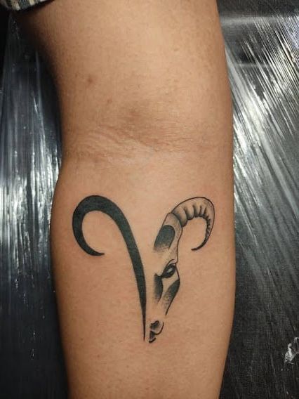 60+ mind-blowing Aries tattoo designs on different body parts: minimalistic, constellation, flower, fire, colored, and more. Bonus: tattoo meanings. Aries Tattoo Ideas For Men, Aries Tattoo For Men Design, Aries Tattoo Ideas Unique, Capricorn Tattoo For Men, Unique Tattoo Quotes, Capricorn Tattoo Designs, Aries Tattoo Designs, Artist Tattoo Ideas, Ankle Tattoo Men