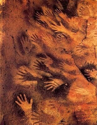 Lascaux Cave Paintings, Prehistoric Painting, Petroglyphs Art, Paleolithic Art, Prehistoric Cave Paintings, Cave Painting, Cave Drawings, Cave Art, Hand Prints