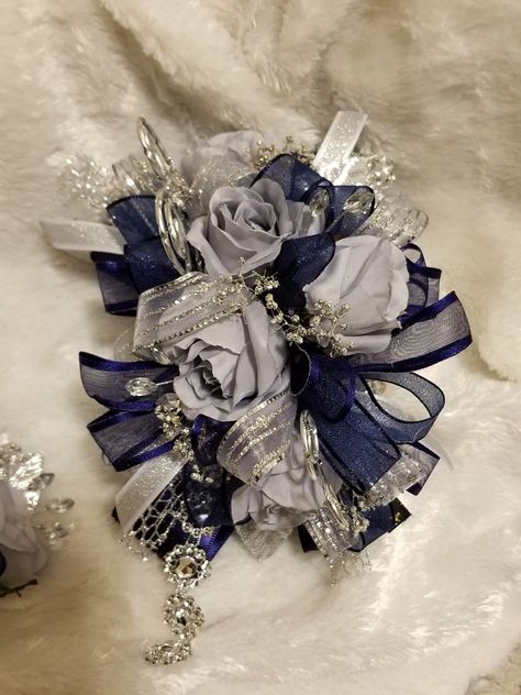 Navy And Silver Corsage, Navy Blue And Silver Wedding Flowers, Navy Blue And Silver Corsage, Navy Blue Corsage And Boutonniere, Dark Blue Corsage, Blue And Silver Prom, Prom Corsage Blue, Prom Corsage Diy, Corsages Prom