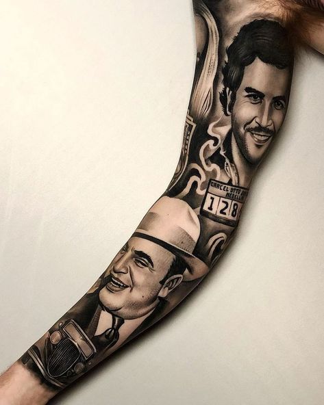 Family Portrait Tattoo Sleeve, Black And Gray Tattoo Design For Men, Back Portrait Tattoo, Gangster Tattoos Mafia, Al Capone Tattoo, Cross Necklace Tattoo, Rasta Tattoo, Scarface Tattoo, Mafia Tattoo