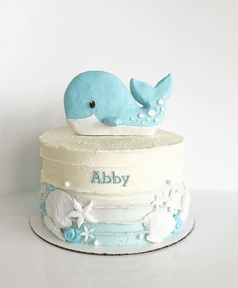 Whale Cake Design Images (Whale Birthday Cake Ideas) 1 Layer Birthday Cake, Whale Themed Birthday Party, Whale Party Ideas, Baby Beluga Birthday Party, Whale Cake Ideas, Sea Theme Birthday Cake, First Birthday Cakes For Boys, Sea Cake Ideas, Cake Whale