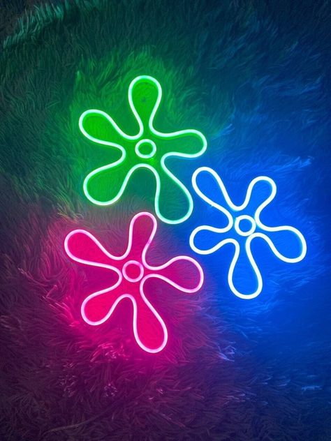 Popping Flowers Neon Sign, Spongebob flower neon sign, Led Neon Sign, Wall Decor Flower Neon Sign, Sign Flowers, Cool Neon Signs, Neon Lights Bedroom, Neon Sign Wall, Bedroom Game, Neon Lamp, Neon Room, Bedroom Games