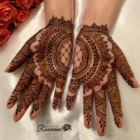 Wrist bridal palms 🌺 Inspo @adibashenna.art @leedsmehndi - - #henna #hennadesign #hennaart #mehndidesign #mehndiartist #hennaartist #hennainspo #mehndiinspo #bridalmehndi #bridalhenna Pretty Henna Designs Palm, Mendhi Designs Inside Palm, Henna In Palm, Mendhi Palm Design, Bridal Palm Mehndi Design, Mehendi Designs For Hands Inside, Bridal Palm Henna, Indian Henna Designs Palm, Mehndi Designs On Palm