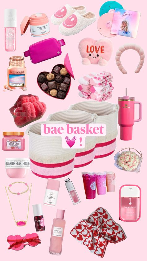 bae basket idea ! 💓 || #valentines #preppy #timelapse #beauty #idea #help #basket #bae #baebasket #fyp Basket Gift Ideas For Boyfriend, Basket Ideas For Girlfriend, Unique Diy Gift Ideas, Boyfriend Basket, Big Lil Gifts, Boyfriends Birthday Ideas, Girly Christmas Gifts, Valentines Day Baskets, Valentine Gift Baskets