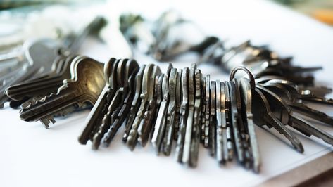 Old Key Crafts, Old Fashioned Key, Key Diy, Key Crafts, Scrap Recycling, Welding Crafts, Chandelier Chain, Key Projects, Old Keys