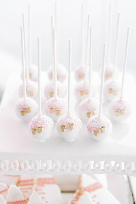 Cake Pops Baby Shower Neutral, Cake Pops For Baby Shower Girl, Pink Baby Shower Cake Pops, Baby Shower Cake Pops Girl, Baby Shower Petit Fours, Cake Pops Baby Shower Girl, Baby Cake Pops, Pink Baby Shower Cake, Luxury Baby Shower