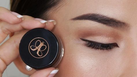 This brow pomade that will make your eyebrows on fleek. | 54 Expensive Products That Are 100% Worth Purchasing Anastasia Brow Pomade, Anastasia Brow Powder, How To Do Brows, Perfect Eyebrows Tutorial, Anastasia Dipbrow Pomade, Anastasia Beverly Hills Dipbrow, Dipbrow Pomade, Anastasia Beverly Hills Brow, Eyebrow Makeup Tips