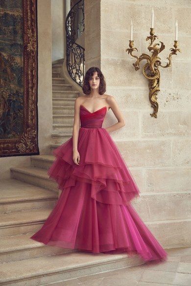 Monique Lhuillier Gowns, Ellie Saab, Shrug For Dresses, Gowns Of Elegance, Monique Lhuillier, Couture Gowns, Gorgeous Gowns, Dress Elegant, Beautiful Gowns