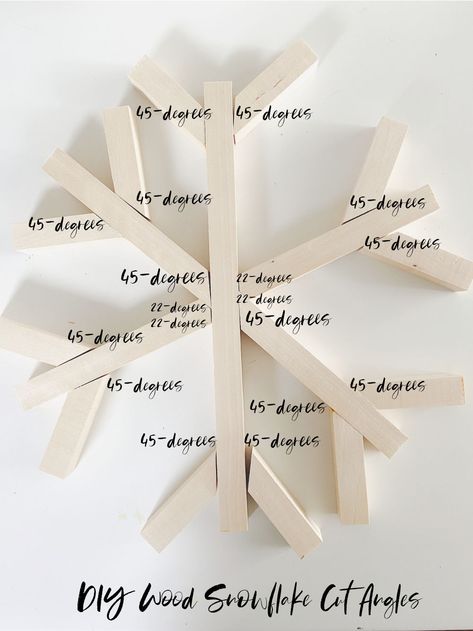 Scrap Wood Snowflake, Wood Craft Blueprints, Wooden Snowflakes Diy How To Make, Triangle Scrap Wood Projects, Diy Wood Snowflakes, Wooden Snowflakes Diy, Wood Tree Decor, Easy Woodworking Projects Diy, Christmas Diy Wood