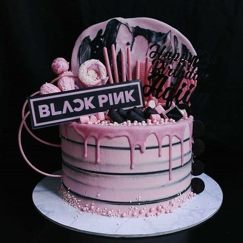 Essen, Blackpink Birthday Cake Ideas, Birthday Cake Blackpink, Blackpink Birthday Party Ideas, Blackpink Cake, Blackpink Birthday, Kpop Birthday, Bts Cake, 18th Birthday Decorations