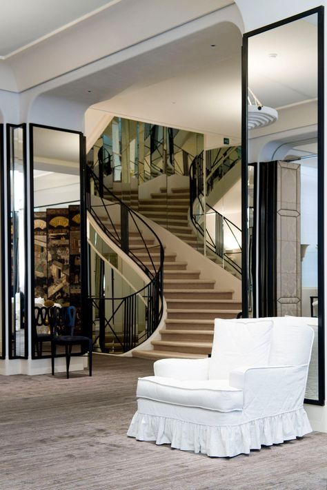 Chanel Opens Haute Couture Salon in Paris [PHOTOS] – WWD Art Deco Decor, Chanel Haute Couture, Paris Photos, Spiral Staircase, Staircase Design, Entrance, Interior Decorating, Stairs, Art Deco