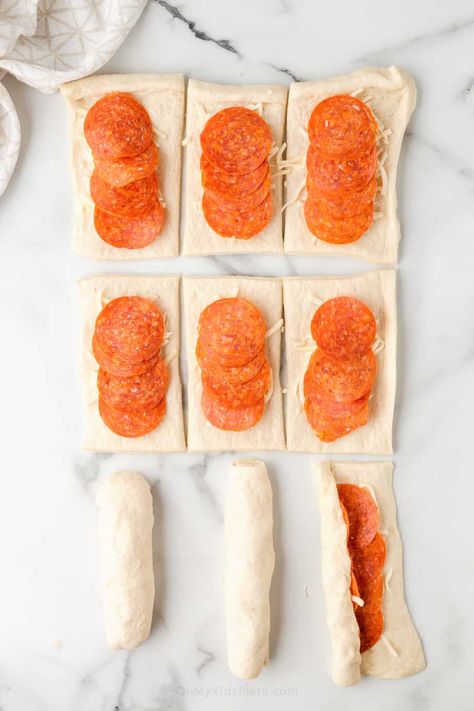 Air Fryer Pizza Sticks, Easy Homemade Pepperoni Rolls, Mini Pepperoni Rolls, Pizza Roll Recipe Easy, Pepperoni Bread With Frozen Bread Dough, Peperoni Rolls Homemade, Air Fryer Pepperoni Rolls, Peporoni Rolls Homemade, Peperoni Rolls