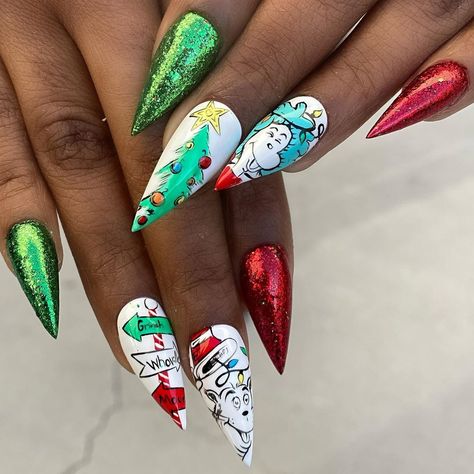 Christmas Movie Nails, Dr Seuss Nails, Christmas Nail Set, Movie Nails, Dr Seuss Christmas, Book Nails, Nail Art Idea, Fun Nail Art, Xmas Nails