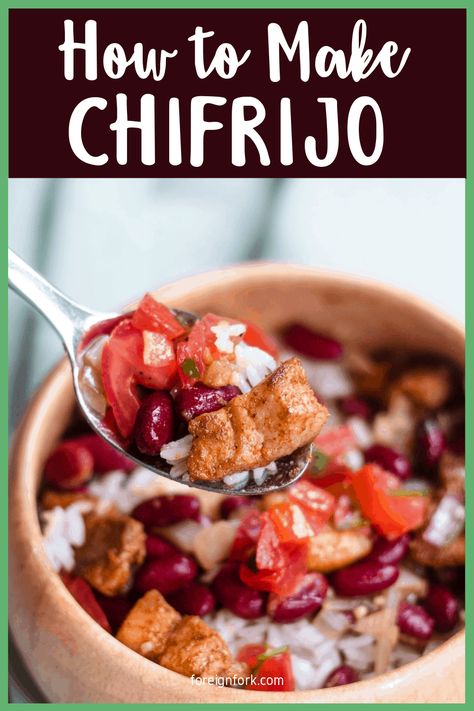 Chifrijo is a very popular dish in Costa Rica. A bed of rice forms the base of the dish (duh, we’ve already learned about Costa Rica’s love for rice), and then kidney beans, pico de gallo, and chicharrones top it off. Picadillo Recipe Costa Rica, Easy Costa Rican Recipes, Costa Rican Dishes, Costa Rica Food Recipes, Costa Rican Desserts, Costa Rican Recipes, Costa Rica Food, Pico Recipe, Beach Eats