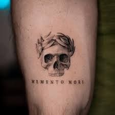 Momento Mori Skull Tattoo, Greek Crown Tattoo, Momento Mori Tattoo, Amor Fati Tattoo, Memento Tattoo, Olive Crown, Candy Skull Tattoo, Memento Mori Tattoo, Tattoos 2023