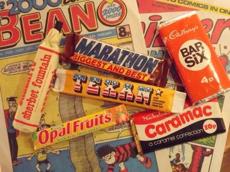 Sweets x loved the beano too . Probably what I bought with my pocket money... Kath 70s Sweets, Old Sweets, British Sweets, Sweet Wrappers, Vintage Sweets, Retro Sweets, Ice Cream Van, Childhood Memories 70s, Candy Bars