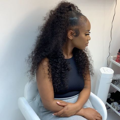 LAIDBYSOPH 🤍 on Instagram: "Half up,half down🔥 No wax or gel needed ! 24’ X 22’ X 20’ used from @aminazbeautyzone 🤍 @laidbysoph for more💕 #explorepage…" Styling Gel Hairstyles For Black Hair, Hairstyles No Gel, Half Up Half Down Hairstyles Black Women, Two Buns Hairstyle, Dream Hairstyles, 2022 Hairstyles, Afro Ponytail, Big Box Braids Hairstyles, Black Ponytail Hairstyles