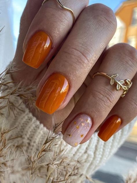 short burnt orange nails with gold foils Burnt Orange Nails, Leaf Nail Art, Orange Nail Art, Orange Nail Designs, Orange Nail, Fall Gel Nails, Nails 2021, Cute Gel Nails, Thanksgiving Nails