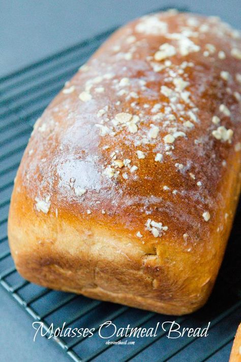 Molasses Oatmeal Bread, or in other words, the bread that will change your life. ohsweetbasil.com Molasses Oatmeal Bread, Molasses Oatmeal, Keto Brood, Oatmeal Bread Recipe, Molasses Bread, Oh Sweet Basil, Oatmeal Bread, Breaking Bread, Yeast Bread Recipes