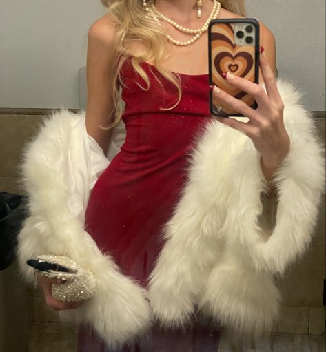 Heavy Crown, Silver Queens, New Years Outfit, Wear Or Tear, Fur Coats, Red Aesthetic, Christmas Dress, Lookbook Outfits, Red Hot